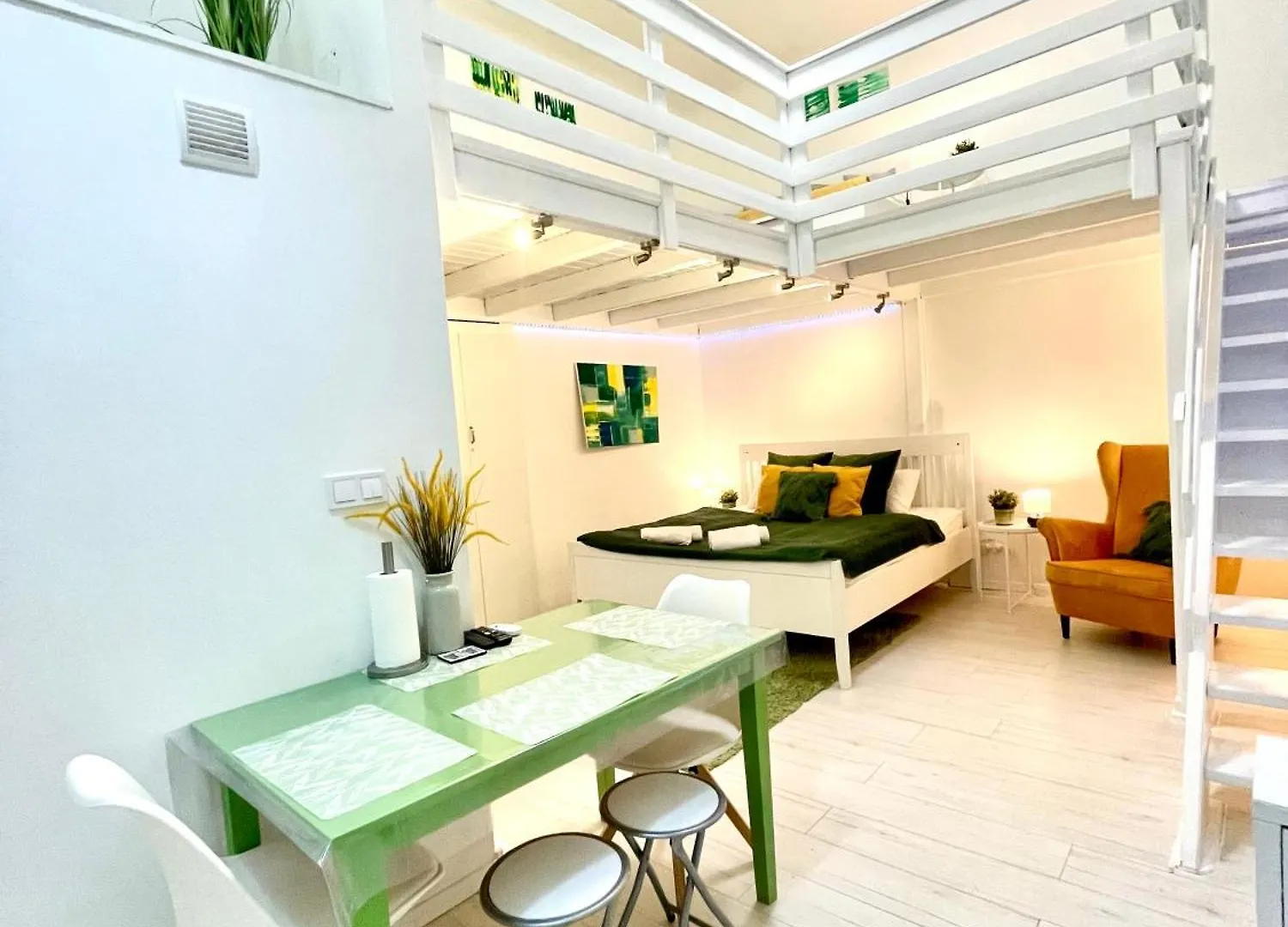 Teresian Apartment Near The Andrassy Street Free Air Conditioner Free Coffee Budapest Ungern