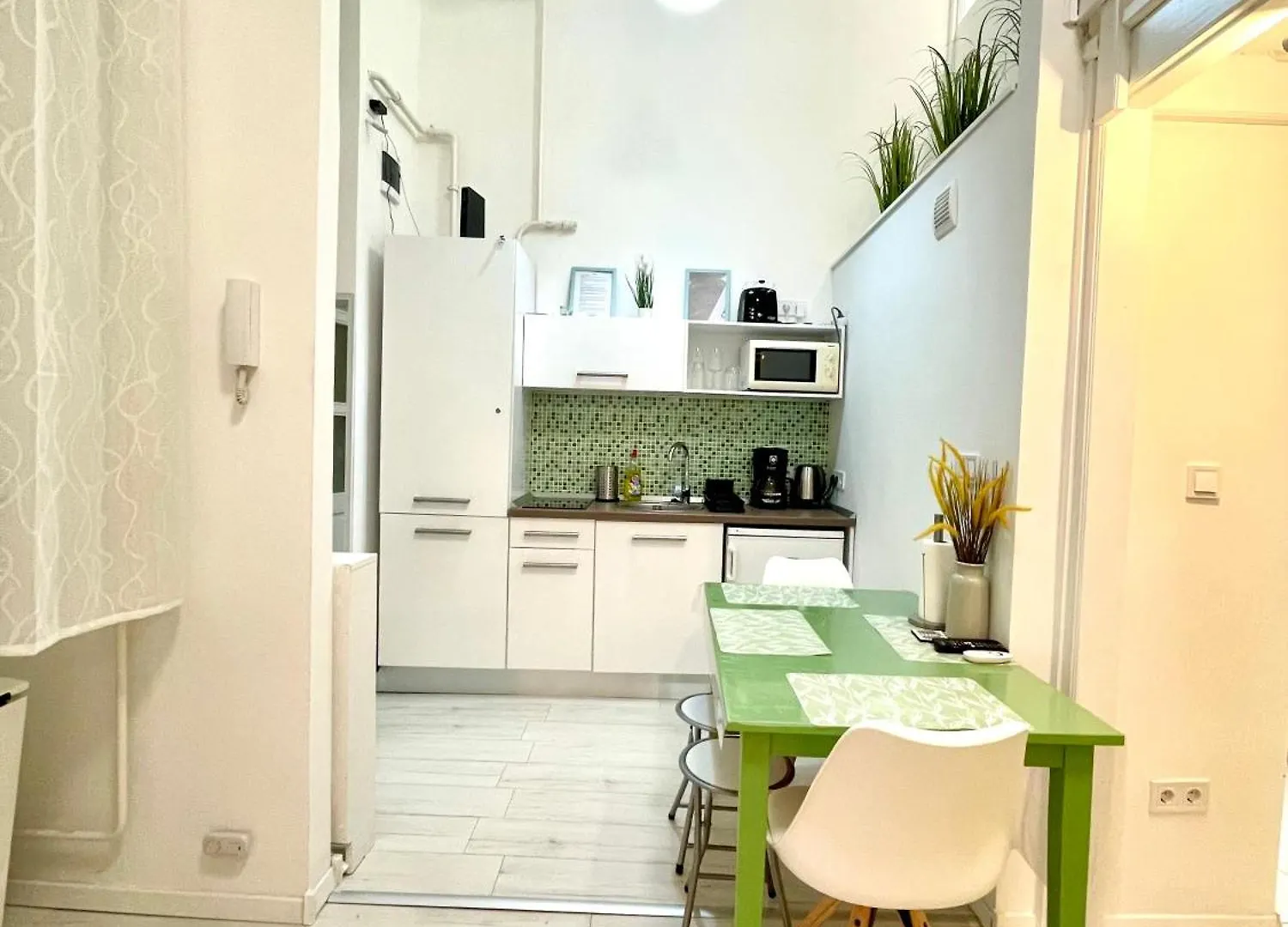 Teresian Apartment Near The Andrassy Street Free Air Conditioner Free Coffee Budapesta 0*,